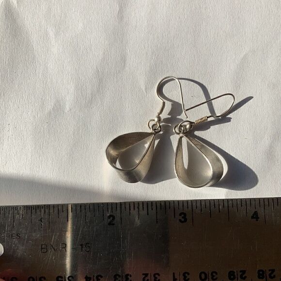925 Mexican Silver Essential teardrop hook drop Earrings 1 1/2” long - Picture 4 of 8